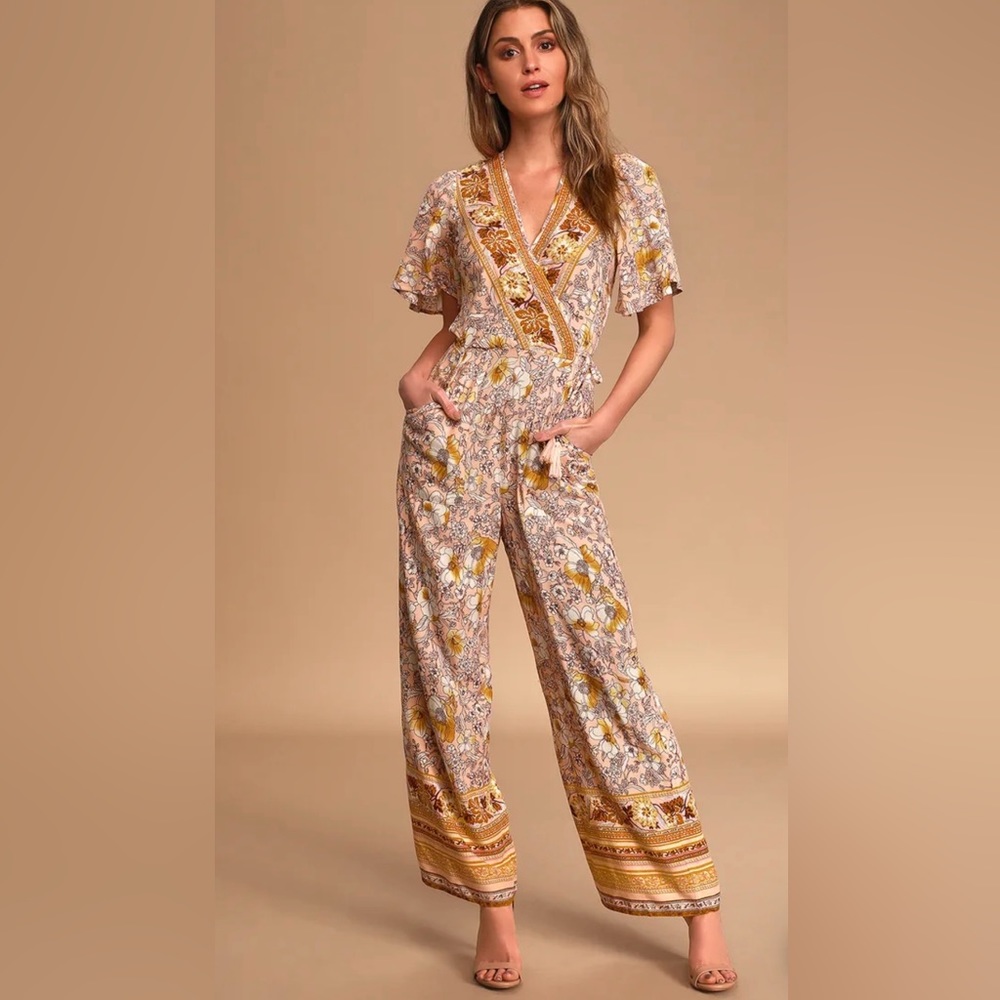 NWT Band Of Gypsies floral cutie P tutie jumpsuit ❤️🌺